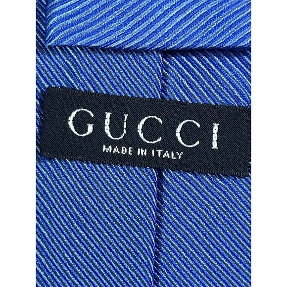 Gucci Men’s Blue Striped 100% Silk Necktie 59″ × 3.75″ Luxury Tie Italian Silk - Picture 3 of 9